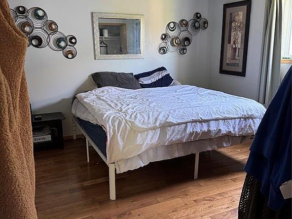 5th image of 452 Adams Cres
