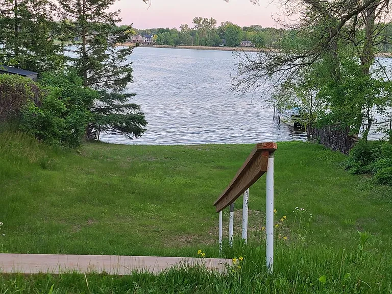 4546 Glenalda Dr — Photo 17