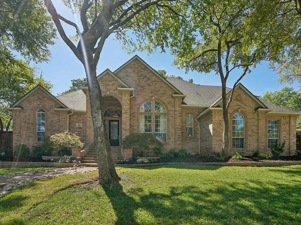 2821 Kingswood Dr, Grapevine, TX 76051