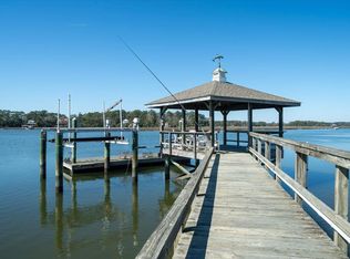 8587 Middleton Point Ln, Edisto Island, SC 29438