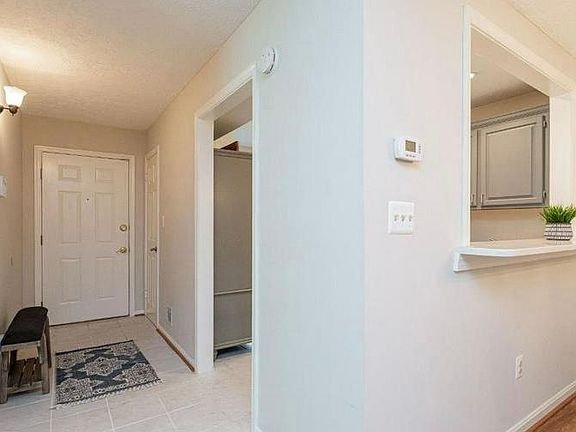 Entry way with kitchen entrance