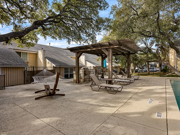The Arbors at Tallwood — Photo 22