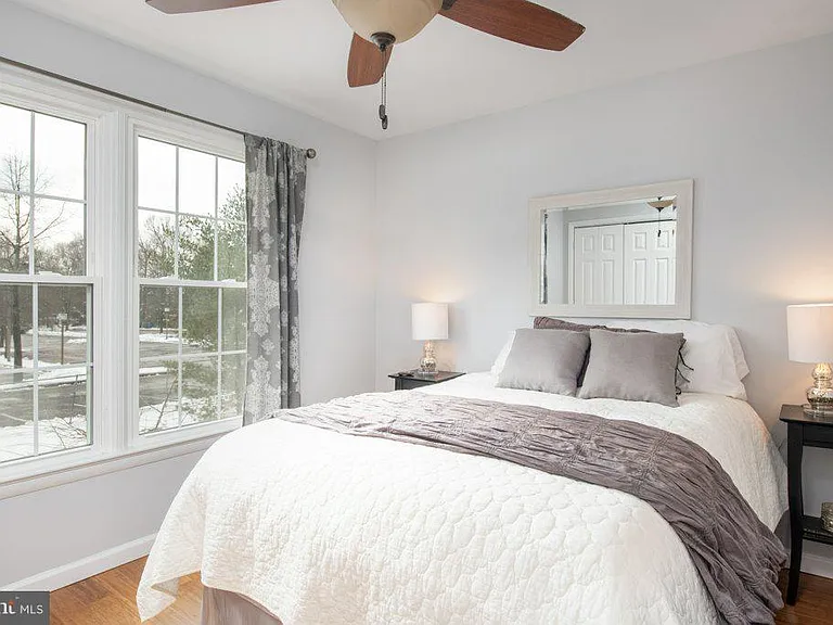 7840 Liberty Springs Cir — Photo 12