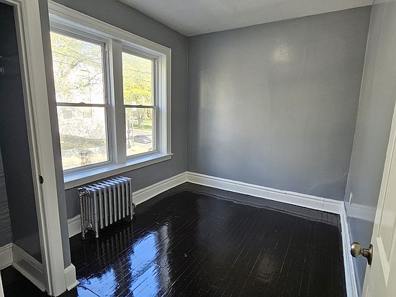 5th image of 645 Elizabeth Ave #26