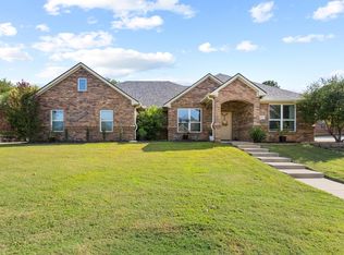 2914 Village Cir, Denison, TX 75020