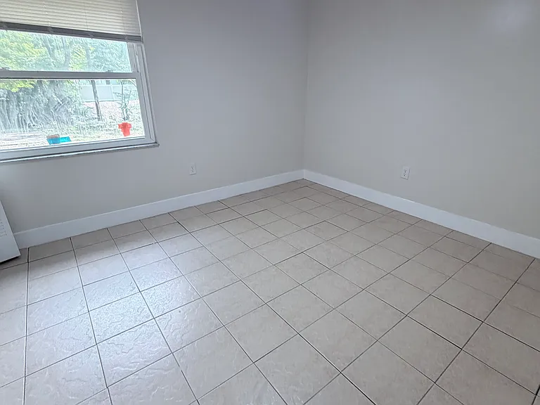 3220 Ludlow Dr — Photo 9