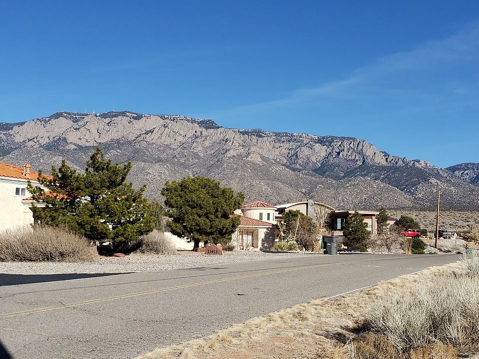 1st image of San Bernardino Ave NE
