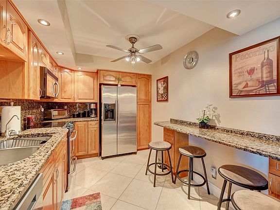 3rd image of 525 N Ocean Boulevard #520