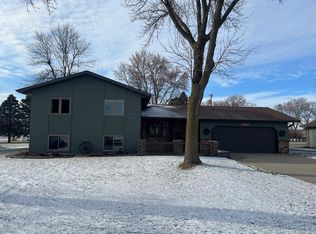 541 Western Ave N, Watkins, MN 55389