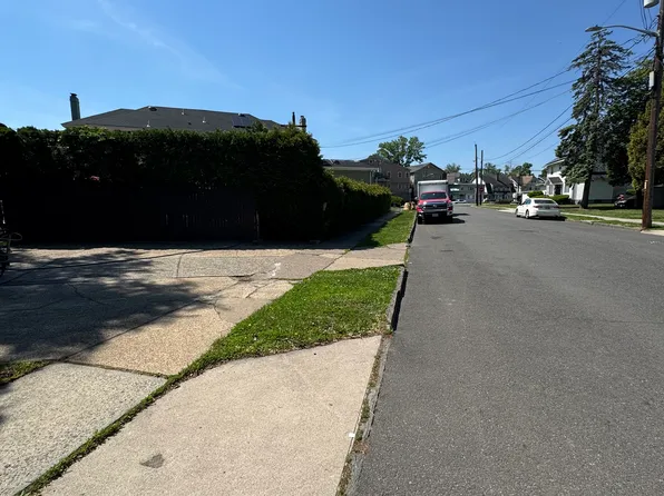 13 Morristown Rd #A, Elizabeth, NJ 07208