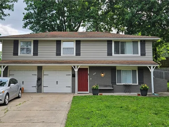 3830 N Denver Ct, Kansas City, MO 64117