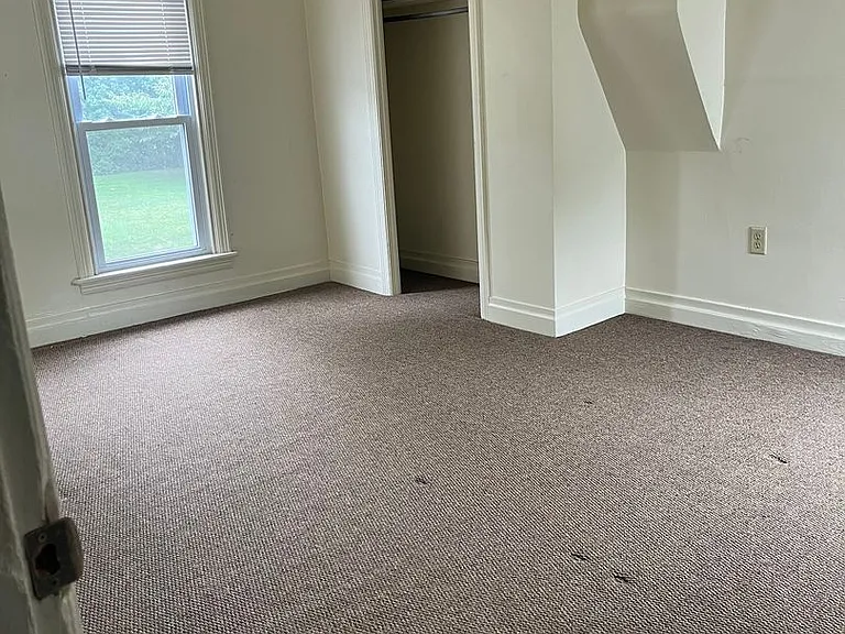 343 E Orange St — Photo 24
