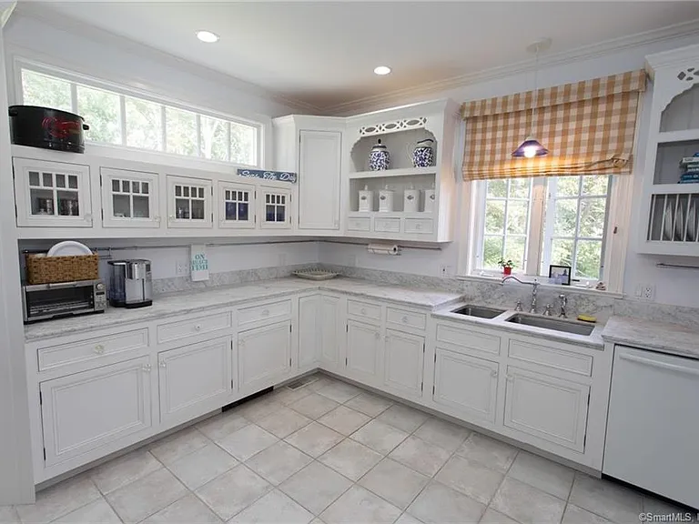 3 Wilson Ave — Photo 9