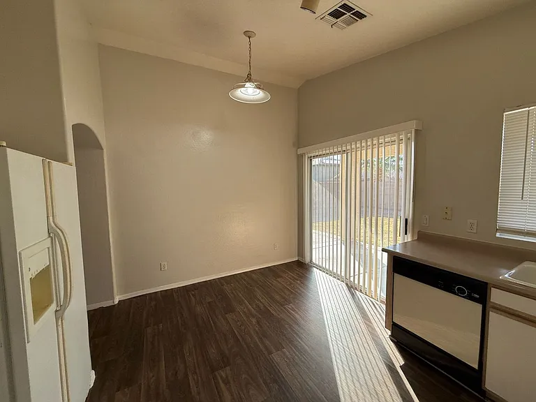 12071 W Dahlia Dr — Photo 8