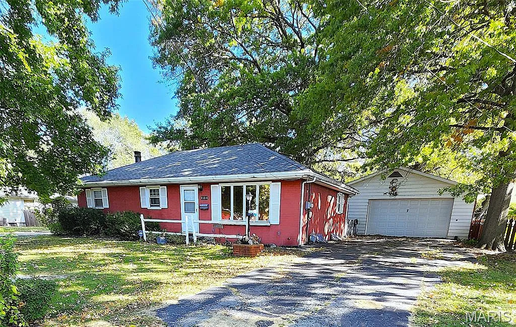 4104 Braden Ave photo 1