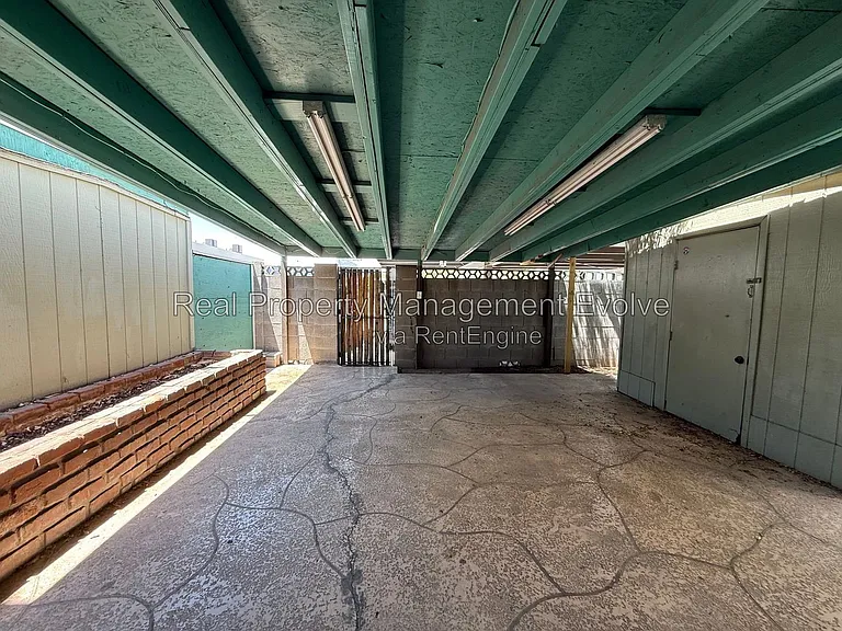 4709 N 26th Ln — Photo 20