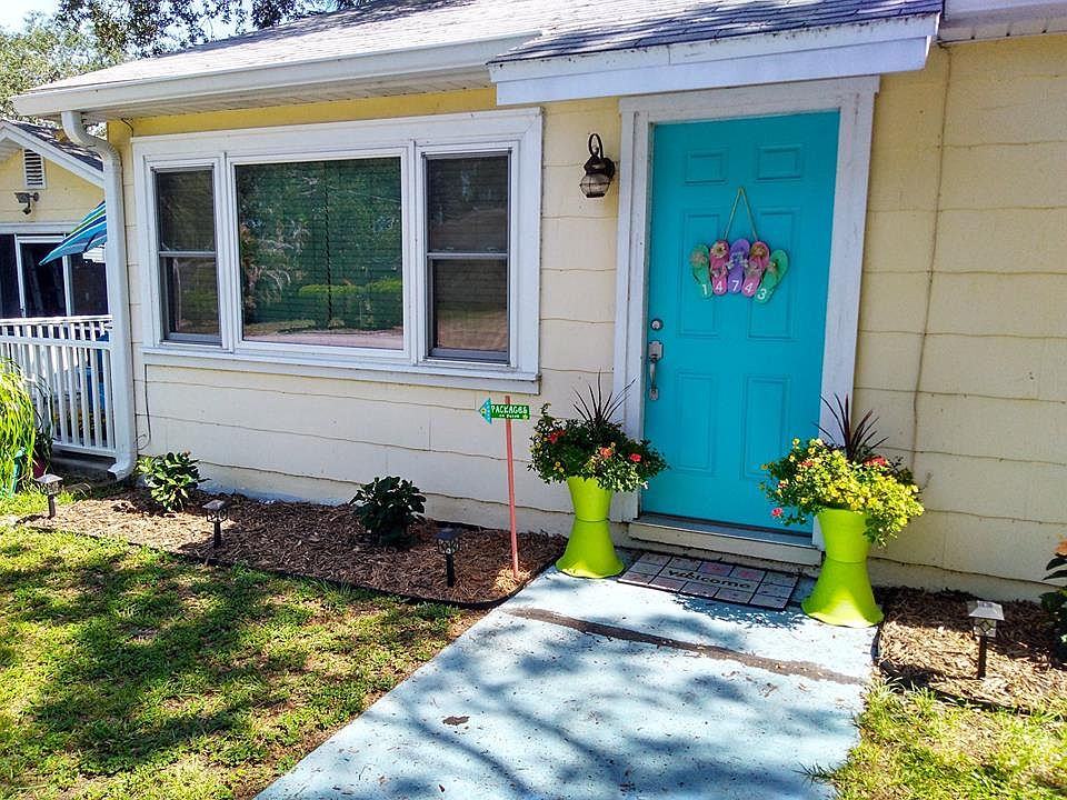 2nd image of 14743 Sunset Dr