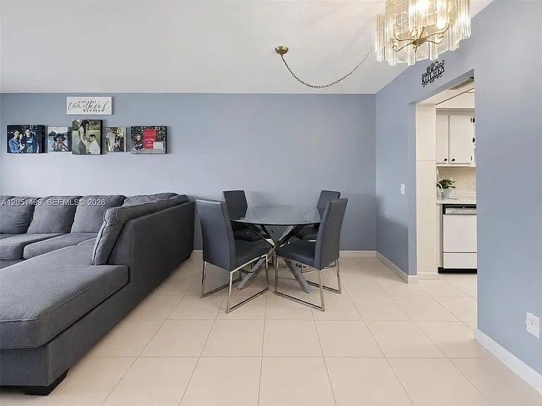 2431 SW 82nd Ave #203 — Photo 6