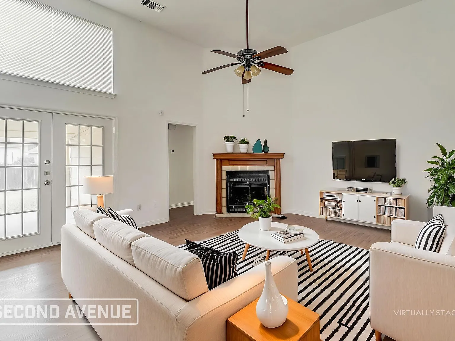 4 bed, 2.0 bath, 1750 sqft, $2,699 — Photo 2