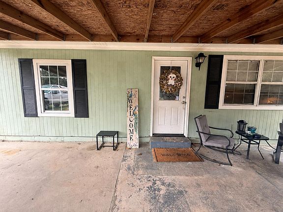 3rd image of 4285 Diamond St