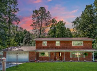 3488 Woodhaven Ln, Lima, OH 45806