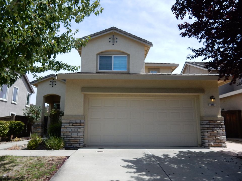 1st image of 692 Plum Creek Ct