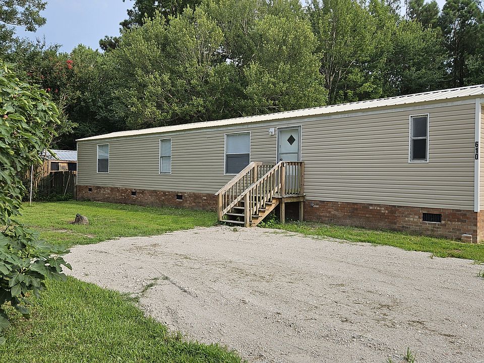 1st image of 610 E Branch Dr
