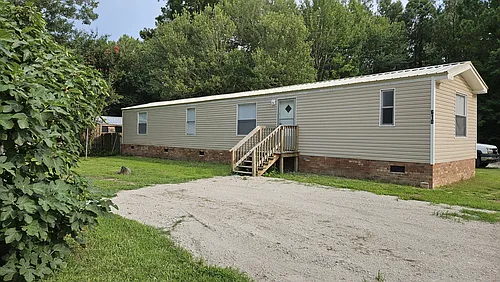 610 E Branch Dr Photo 1