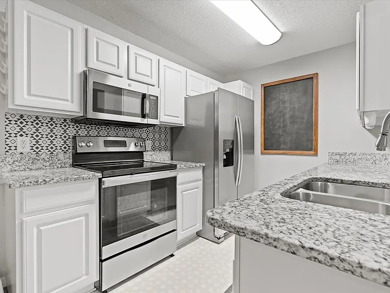 529 3rd Loop Rd #1-H — Photo 11
