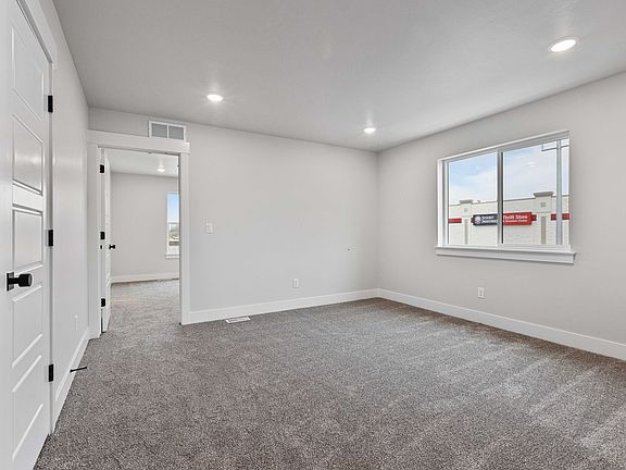 4th image of 2978 Huntshire Dr