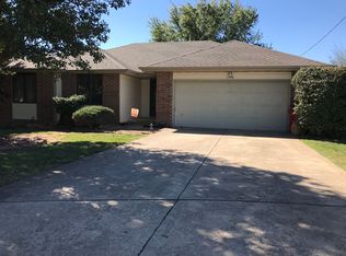 1540 W Erie Ct, Springfield, MO 65807