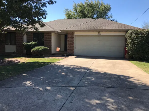 1540 W Erie Ct, Springfield, MO 65807