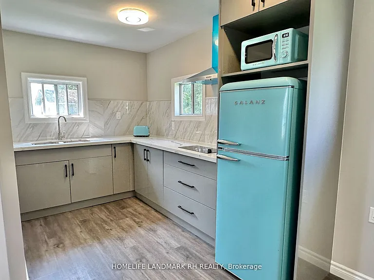 523 Island View Rd #25 — Photo 8