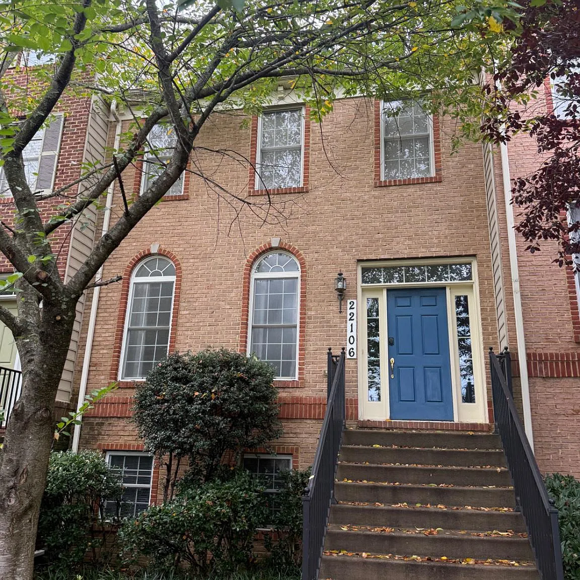 4 bed, 3.5 bath, 2566 sqft, $3,250 — Photo 1