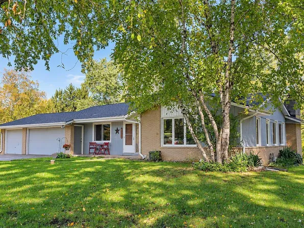 670 Hillcrest DRIVE, Waukesha, WI 53186