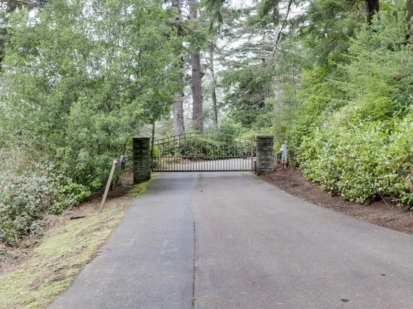 NW Lotus Lake Dr #4, Waldport, OR 97394