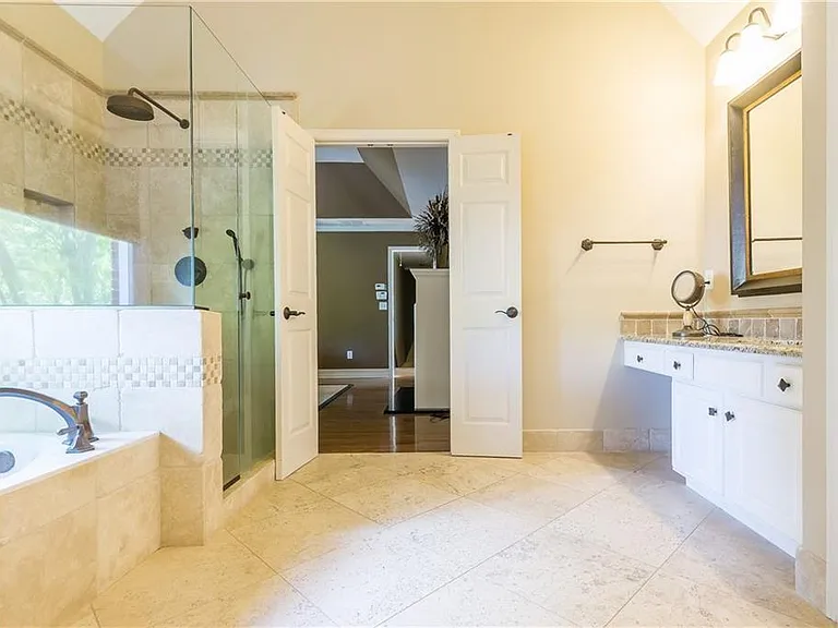 2242 Lenox Walk — Photo 44