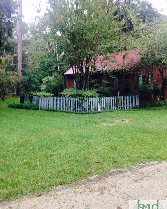 2nd image of 75 Bluff Dr