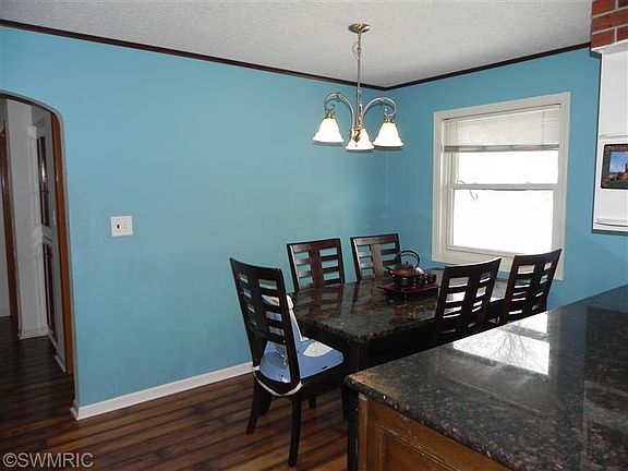4th image of 167 Glendale Ave