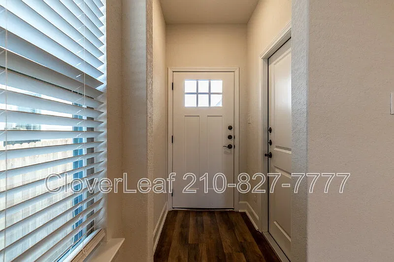 3 bed, 2.5 bath, 1357 sqft, $1,447 — Photo 4