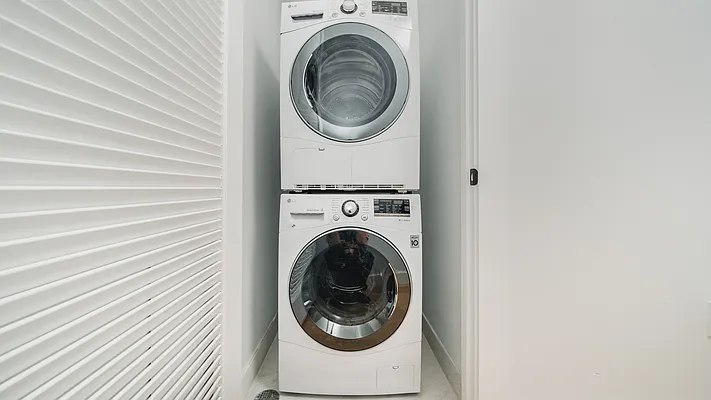 Rented by Nooklyn NYC LLC | media 39