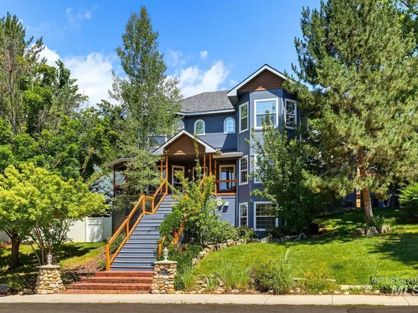 2480 E Roanoke Dr, Boise, ID 83712