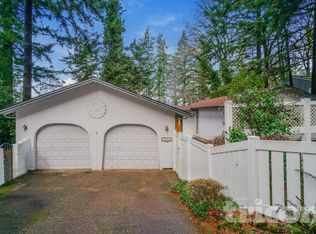 1581 Woodland Ter, Lake Oswego, OR 97034