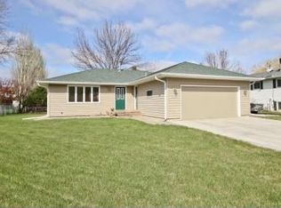 2579 Atlantic Dr S, Fargo, ND 58103