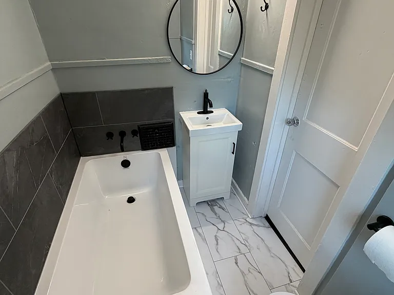 422 B St — Photo 3
