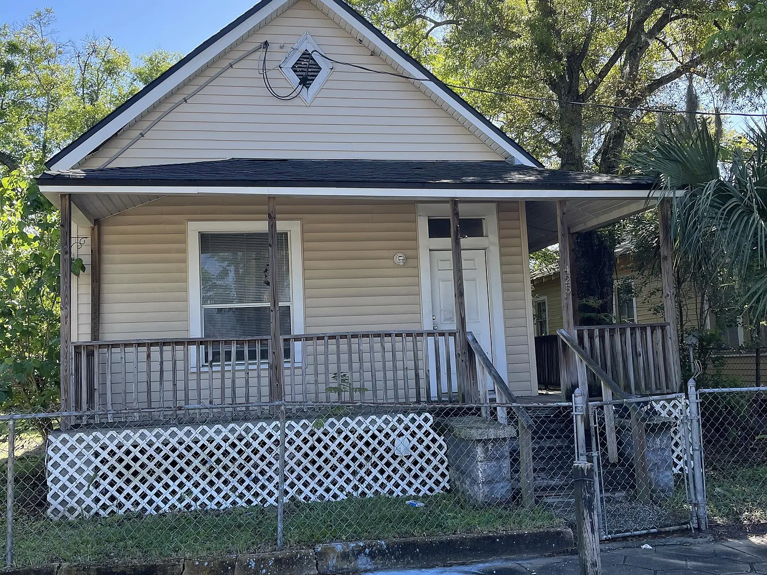 425 Belfort Street - 1 — Photo 1