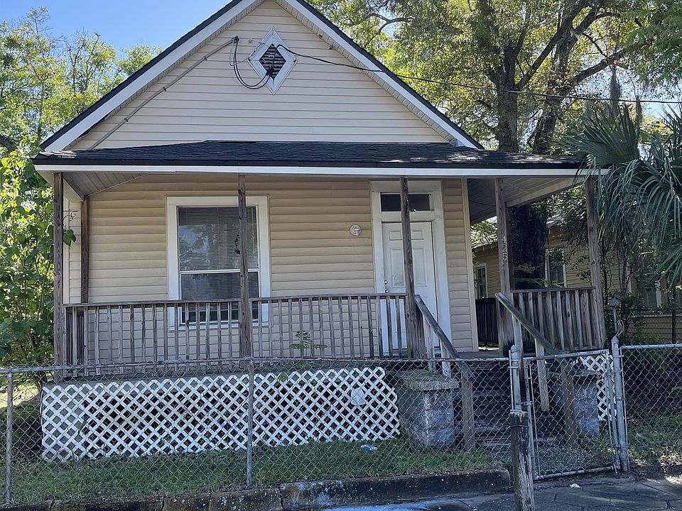 1st image of 425 Belfort St