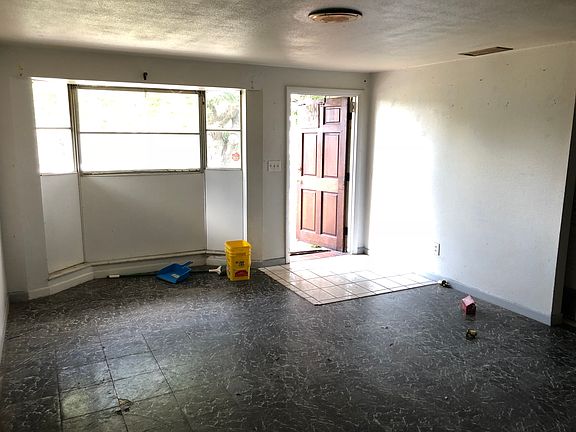4th image of 8052 25th Ave N