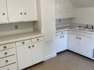 815 N 16th St #C, Bismarck, ND 58501