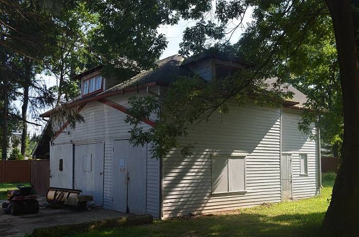 2nd image of 57 N Pennell Rd